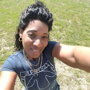 Meet your Posher, Inell